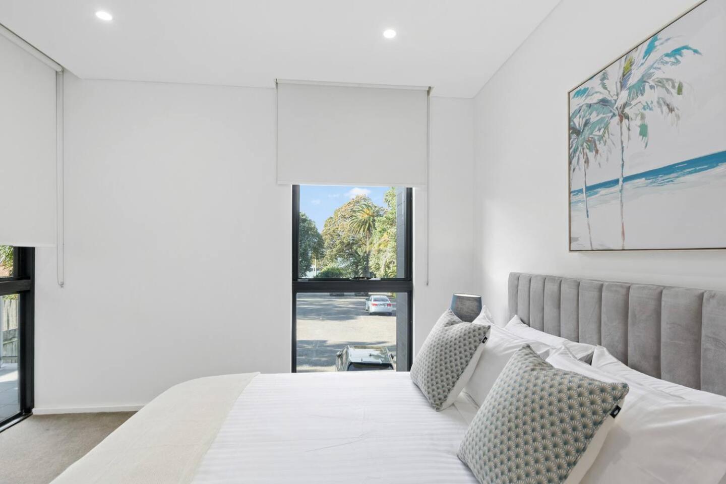 Saltwater Escape - Contemporary Seaside Stunner Apartment Shellharbour